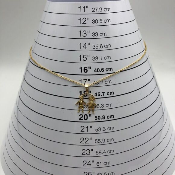 18K Gold Plated Women's Children Boy Girl Figure Hold Hands Necklace Family - Picture 10 of 12